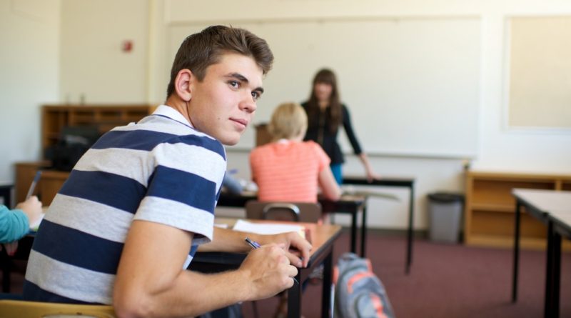 PARECER DA OAB/SP AJUDA JOVENS QUE DESEJAM FAZER MISS?O A N?O PERDER A BOLSA NA FACULDADE